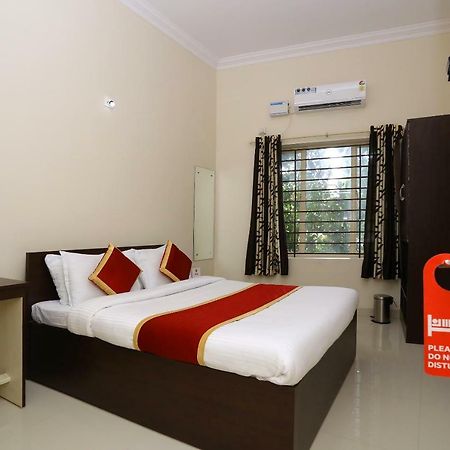Oyo 9118 Saravana Inn Thiruvananthapuram Exterior foto